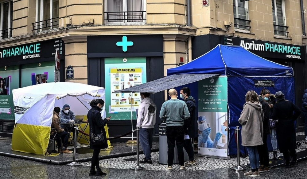Mbi 400 mije raste me Covid, Franca do te lehtesoje masat
